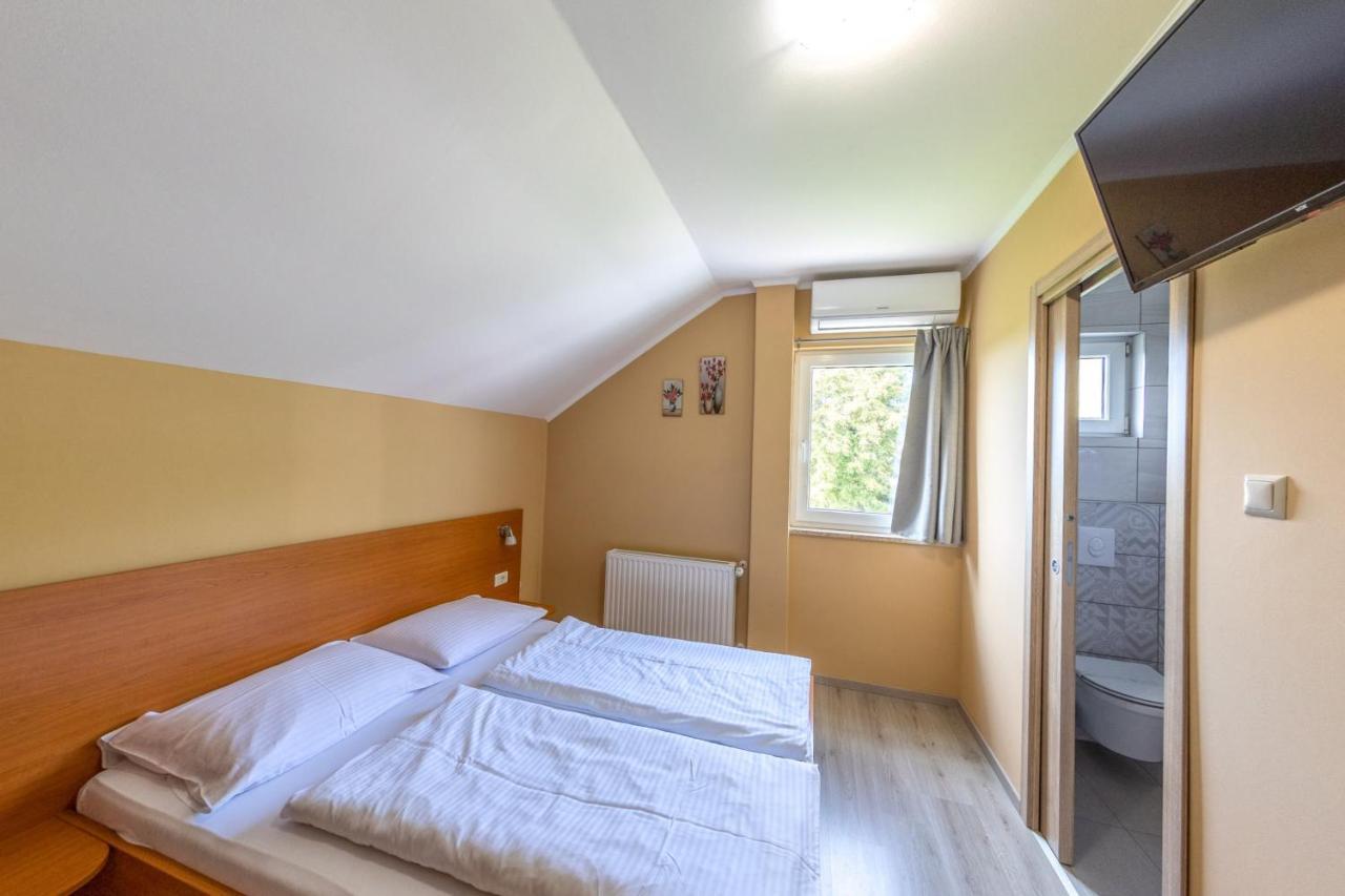 Guesthouse Rezekov Podrum Jastrebarsko Dış mekan fotoğraf