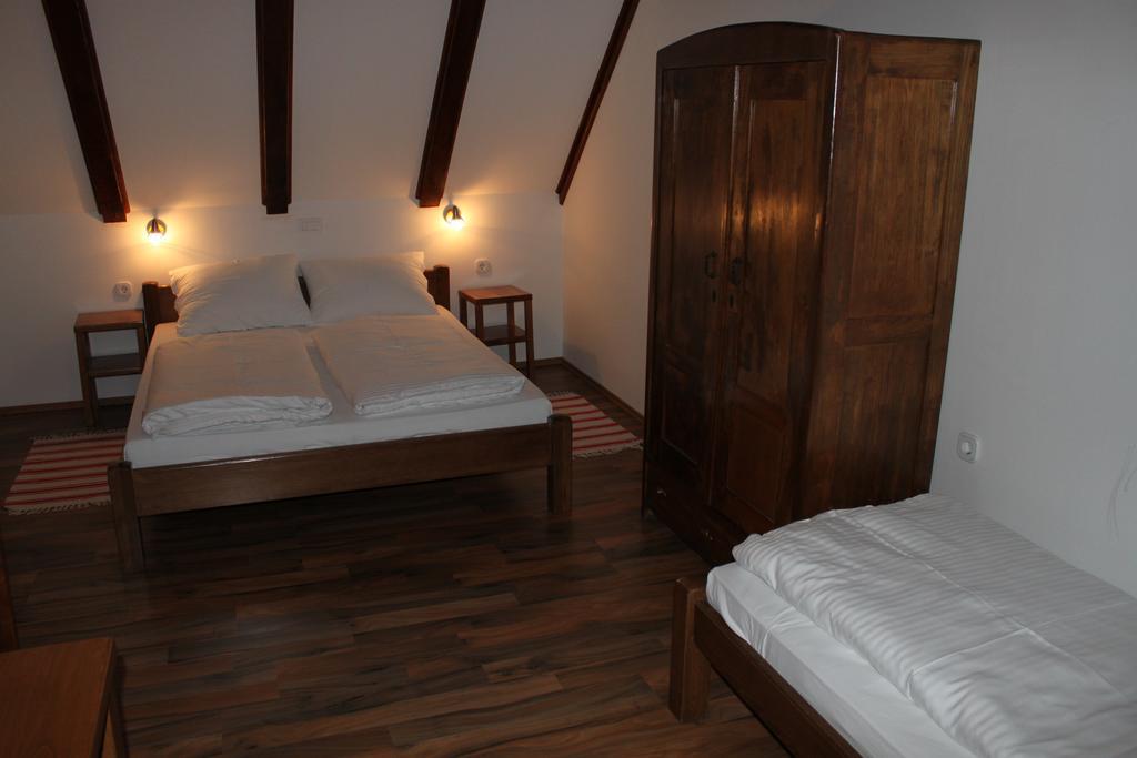 Guesthouse Rezekov Podrum Jastrebarsko Dış mekan fotoğraf